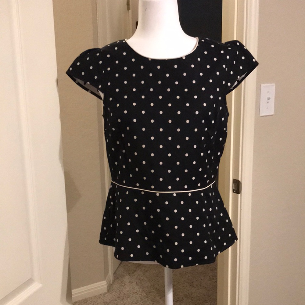 Loft - Cap sleeve polka dot top - size 6